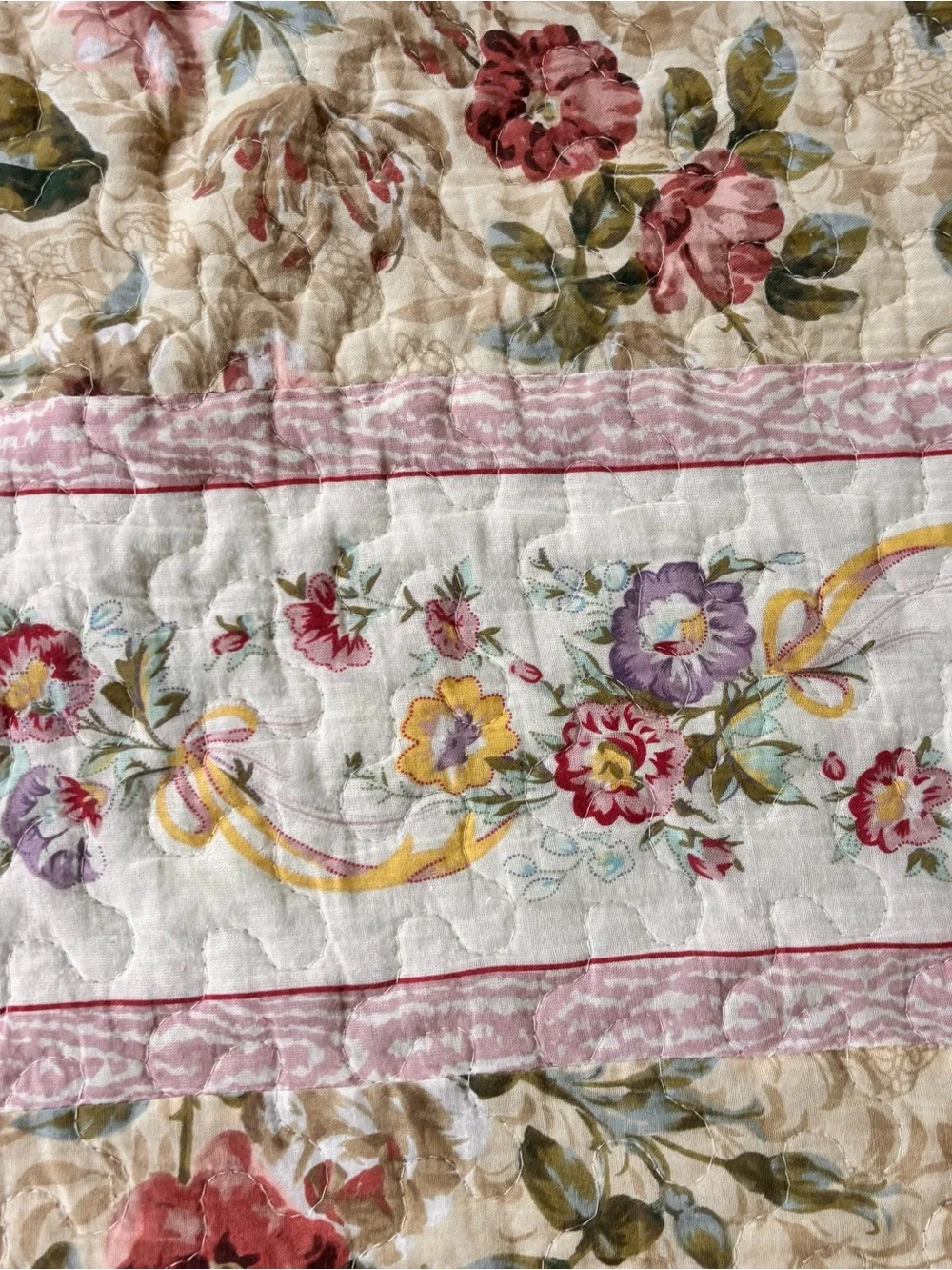Floral Quilted F/Q Bedspread Cream  Pink – Classic Country Cottage Core Style